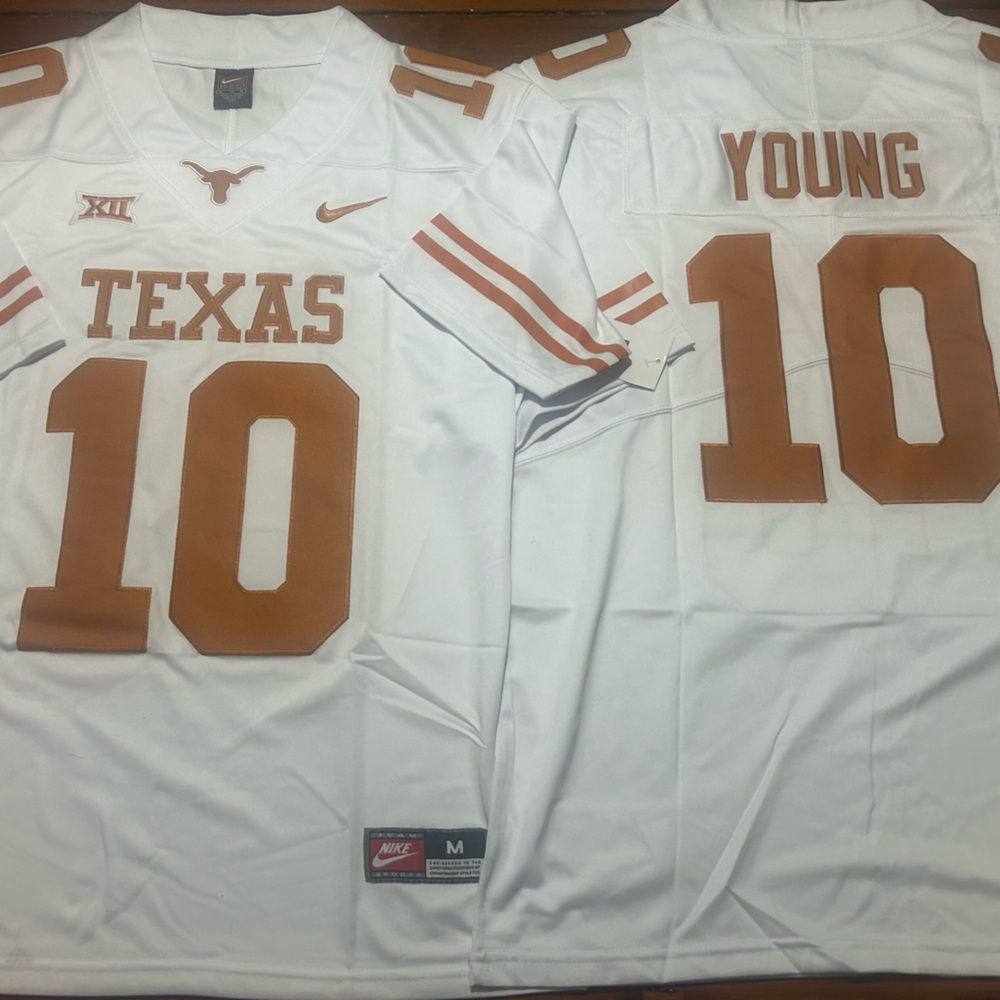 Nike TEXAS LONGHORNS VINCE YOUNG Men’s JERSEY Sz M,L,XL New with tags